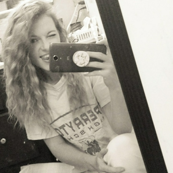 Meet your Posher, Misty - Picture 2 of 4